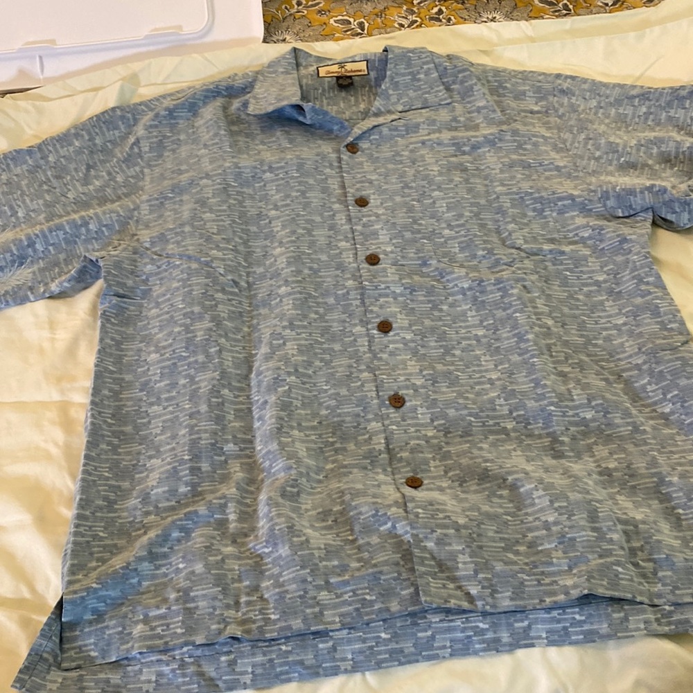 Tommy Bahama Pineapple print silk shirt EUC Jul2517